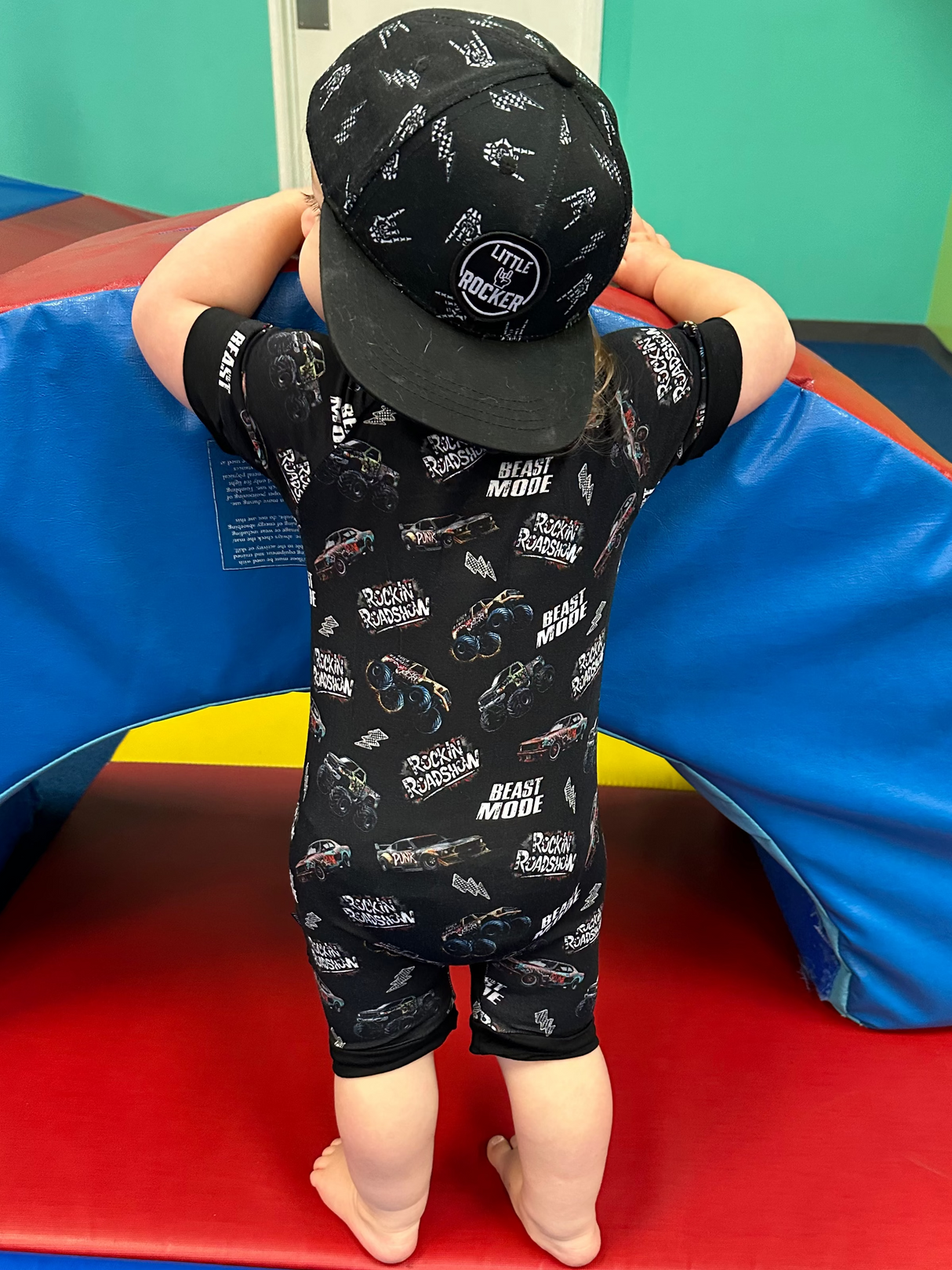 Chaos On Wheels Shortie