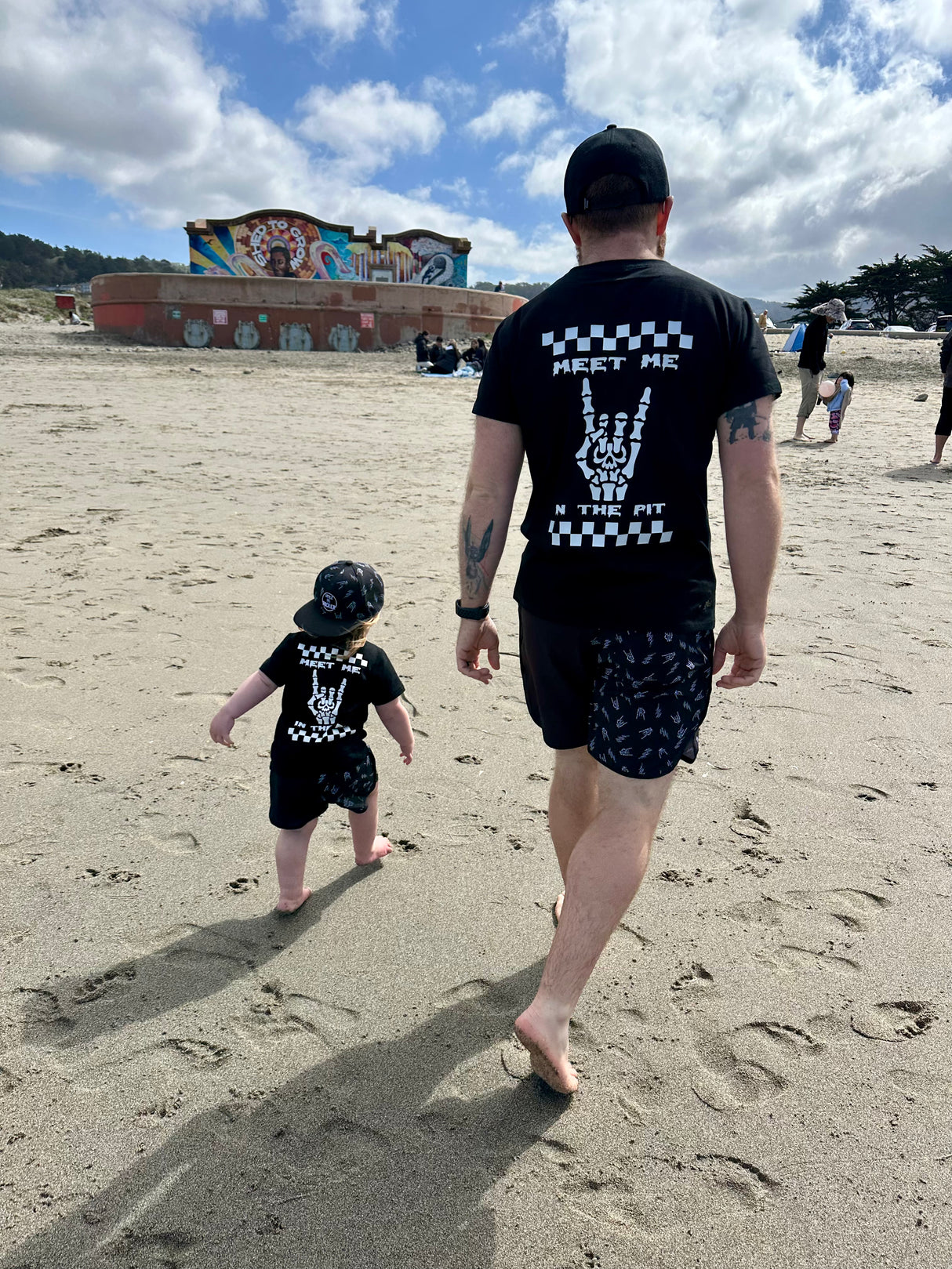 Meet Me In The Pit (Adult Oversized)