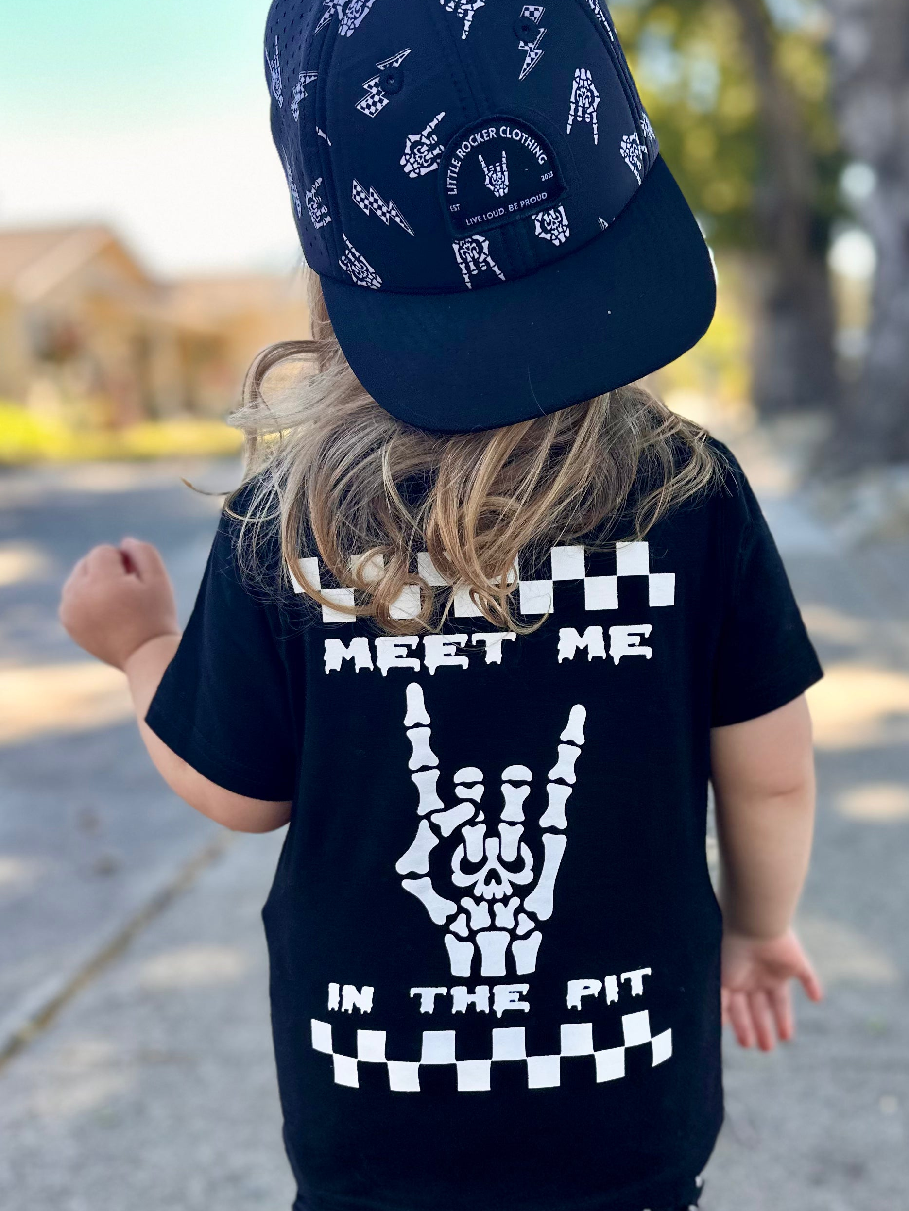 SHOOT playmoTシャツMニューメタルバンド Meet Me In The Pit Kids Graphic Tee | Little Rocker Clothing